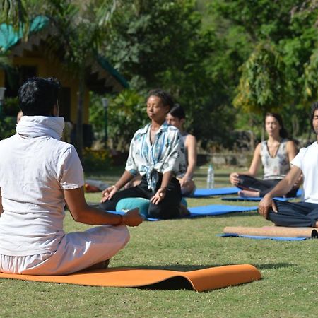 Rishikesh Adiyogi Hotel Ngoại thất bức ảnh